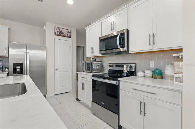 $380,000 | 2125 Canopy Terrace Boulevard, DeLand, FL 32724