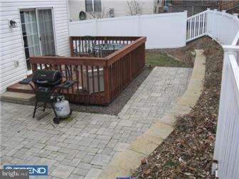 232 Bainbridge Circle Sinking Spring, PA 19608 - Photo 3 of 12