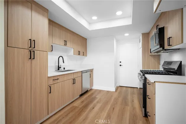 $599,999 | 8601 Sunland Boulevard, Unit 5, Sun Valley, CA 91352