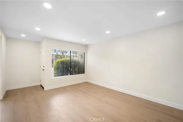 $599,999 | 8601 Sunland Boulevard, Unit 5, Sun Valley, CA 91352