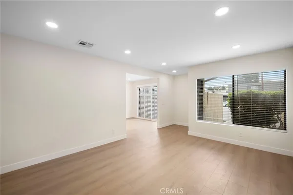 $599,999 | 8601 Sunland Boulevard, Unit 5, Sun Valley, CA 91352