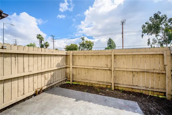 $599,999 | 8601 Sunland Boulevard, Unit 5, Sun Valley, CA 91352