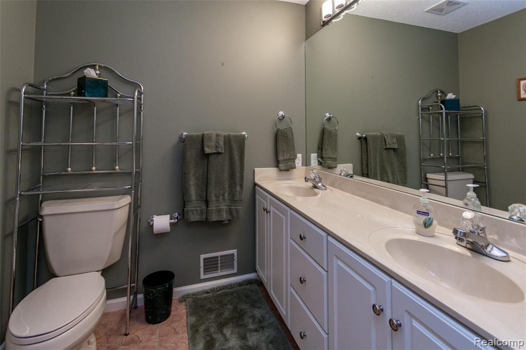 2349 Riverside Pointe Drive St. Joseph, MI 49085 - Photo 49 of 62