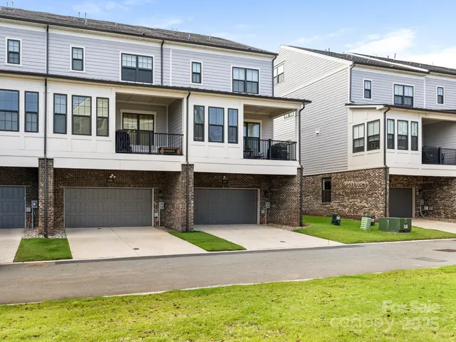 $1,060,000 | 2555 Deacon Avenue, Charlotte, NC 28204