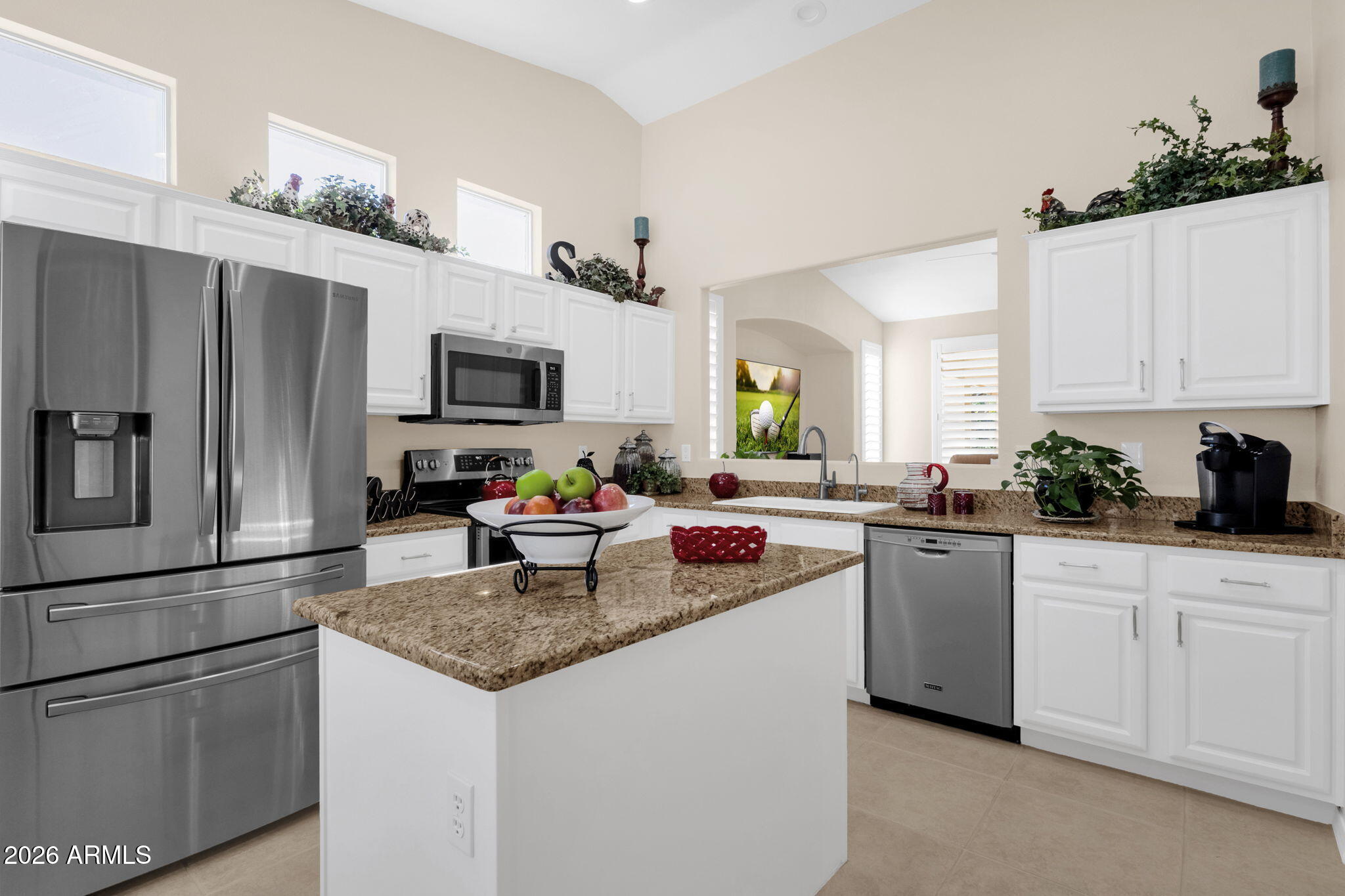 4687 East Mia Court Gilbert, AZ 85298 - Photo 6 of 28 9-web-or-mls-09