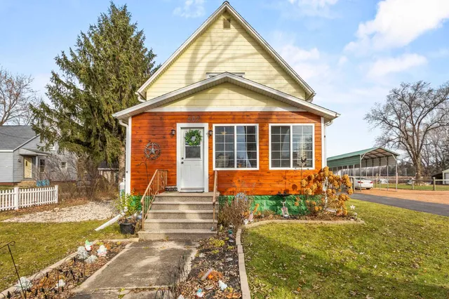 $395,000 | 602 West Main Street, Wautoma, WI 54982