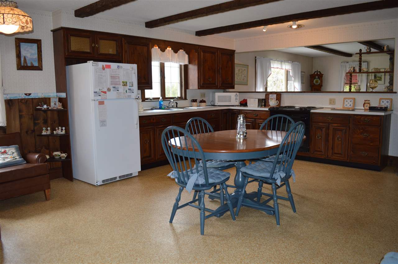 507 Wentworth Road Brookfield, NH 03872 - Photo 11 of 22