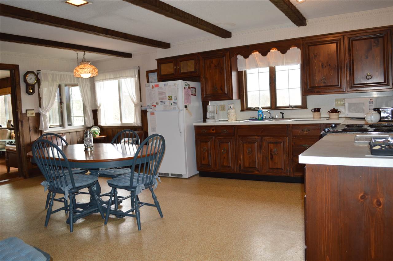 507 Wentworth Road Brookfield, NH 03872 - Photo 12 of 22