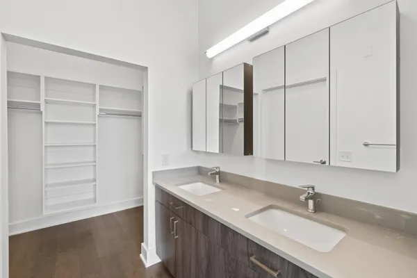 $2,425 | 250 Ave East, Unit 305, Bayonne, NJ 07002