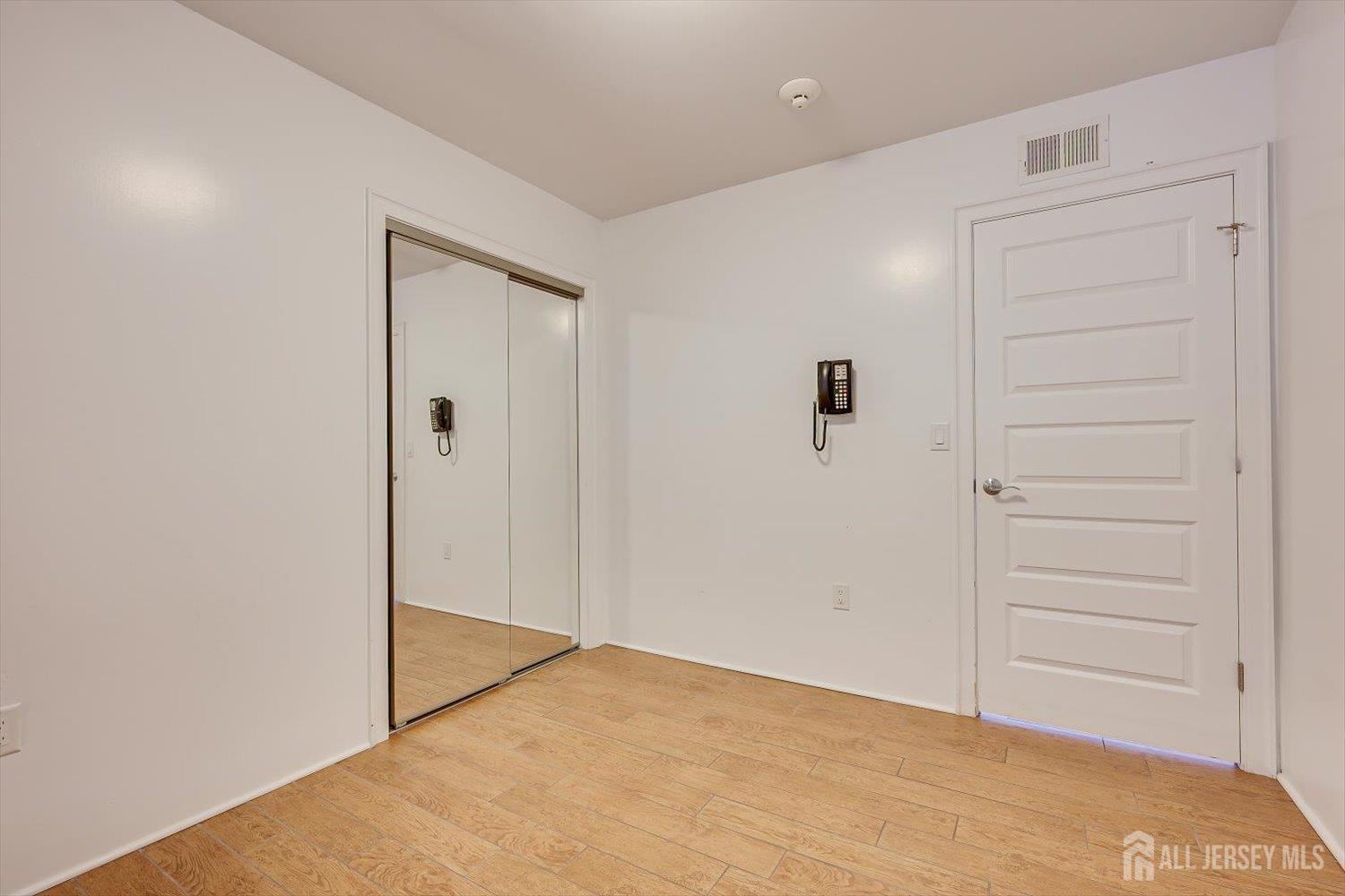 25 Marshall Drive Edison, NJ 08817 - Photo 47 of 68