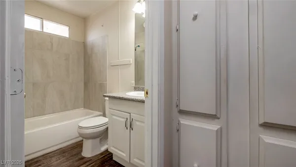 $1,900 | 3670 Estes Park Drive, Las Vegas, NV 89121