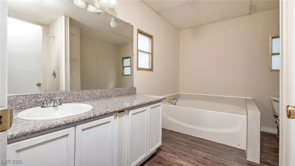 $1,900 | 3670 Estes Park Drive, Las Vegas, NV 89121