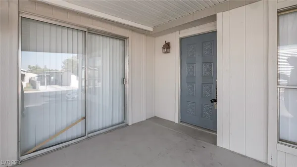 $1,900 | 3670 Estes Park Drive, Las Vegas, NV 89121