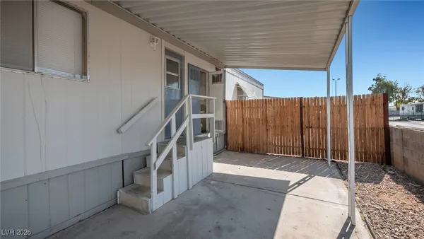 $1,900 | 3670 Estes Park Drive, Las Vegas, NV 89121