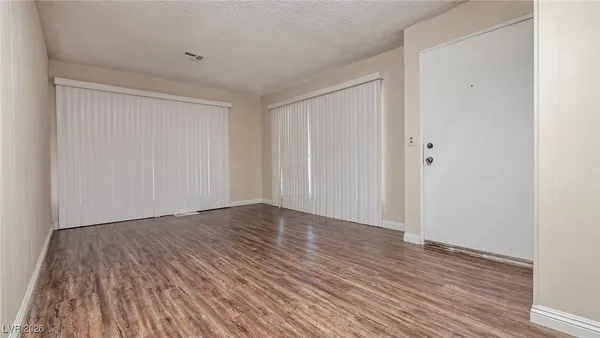 $1,900 | 3670 Estes Park Drive, Las Vegas, NV 89121