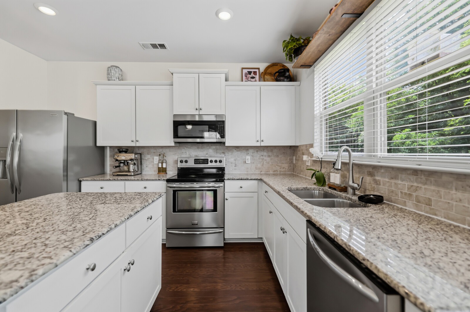 8015 Regiment Drive Spring Hill, TN 37174 - Photo 13 of 39