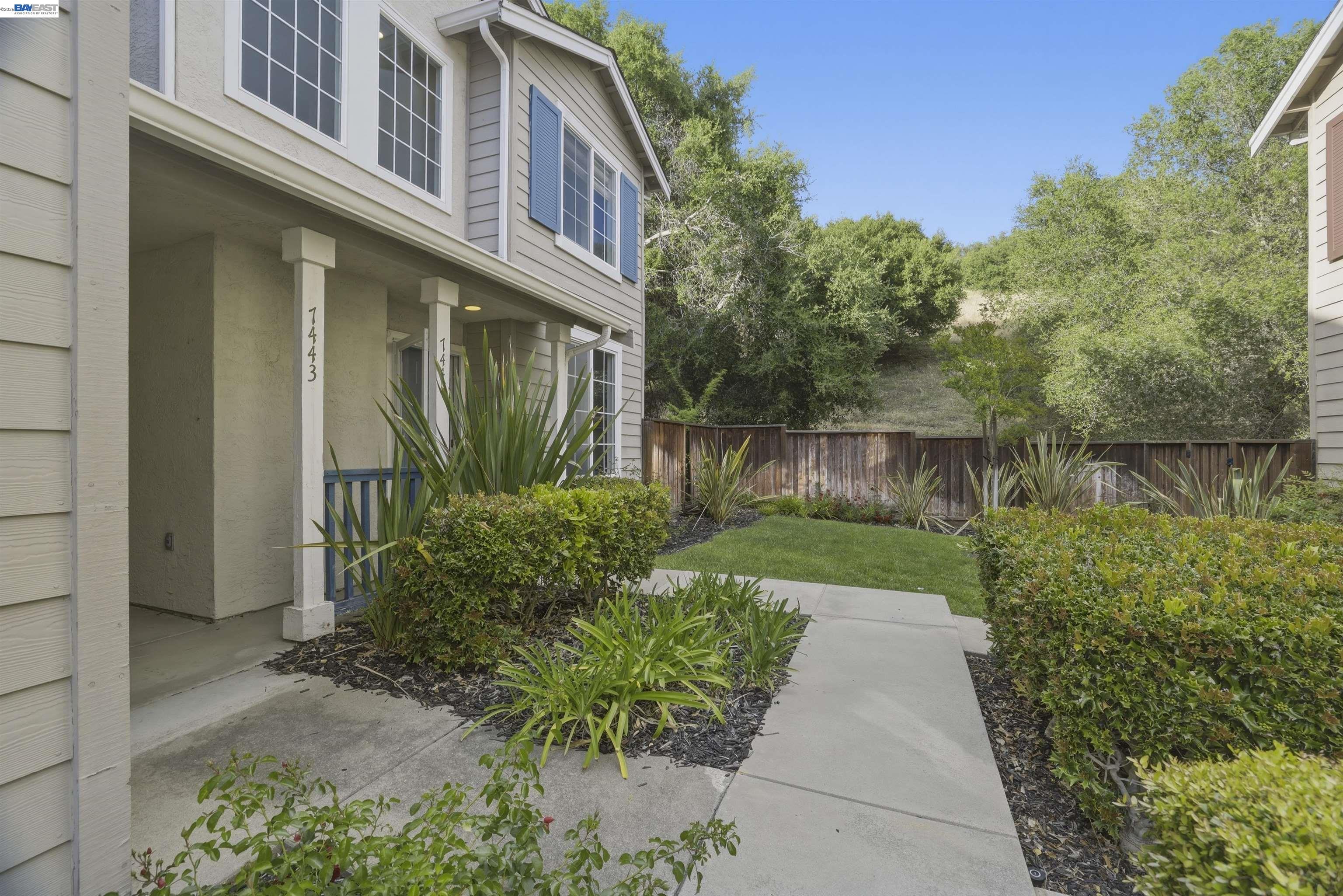 7445 Brigadoon Way Dublin, CA 94568 - Photo 2 of 50