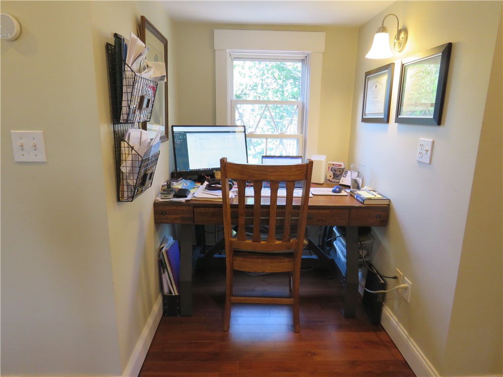 276 George Street, Unit 4 Providence, RI 02906 - Photo 16 of 19 Desk/study area