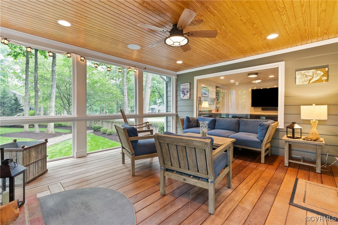2501 Swanhurst Drive Midlothian, VA 23113 - Photo 36 of 44 a living room with furniture and a large window