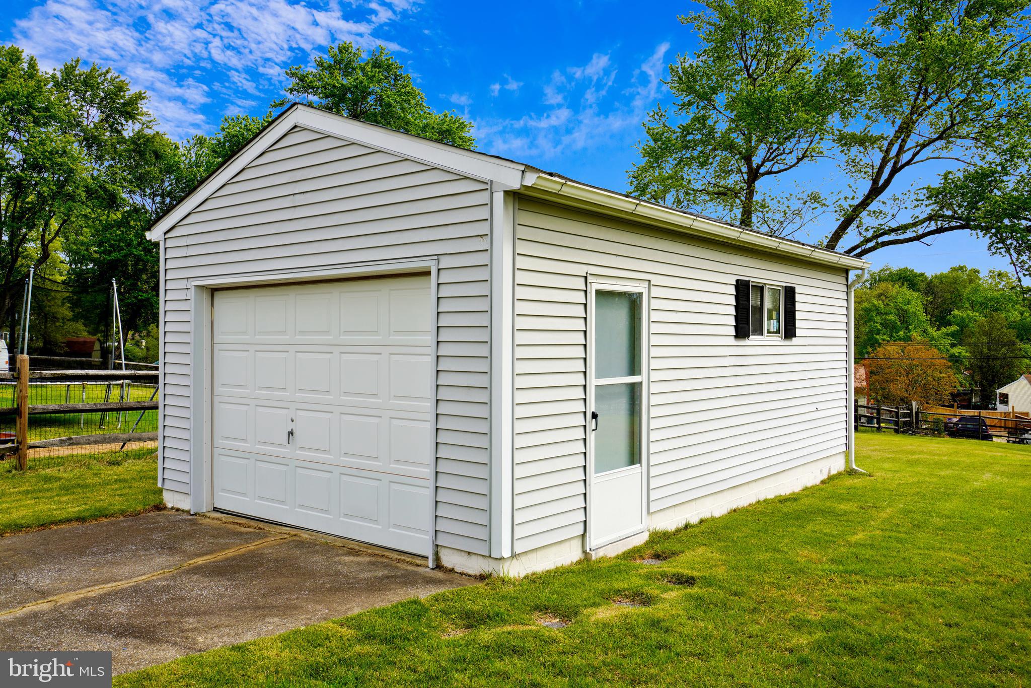 5957 Hunt Club Road Elkridge, MD 21075 - Photo 3 of 54 Secure parking and storage in Garage