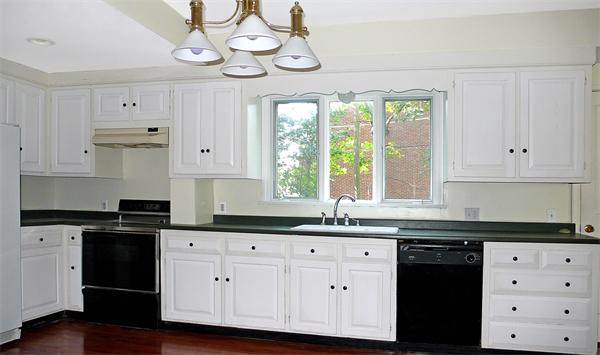 17 Highland Road Nahant, MA 01908 - Photo 9 of 16 Gallery Image 9
