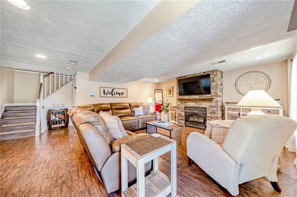 4166 Sardis Road Pittsburgh, PA 15239 - Photo 5 of 17 Gallery Image 5