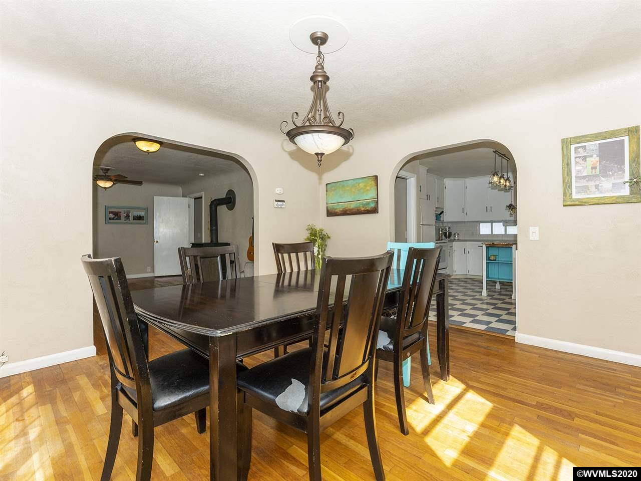 703 Toliver Road Molalla, OR 97038 - Photo 4 of 32 Gallery Image 4