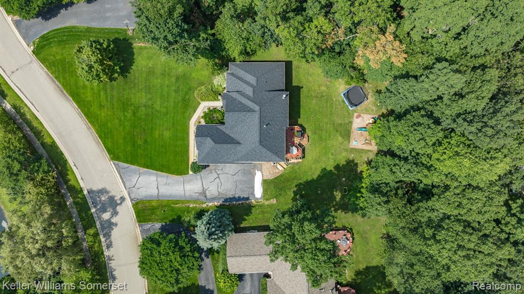 9732 Forest Ridge Drive Clarkston, MI 48348 - Photo 36 of 42 Gallery Image 36