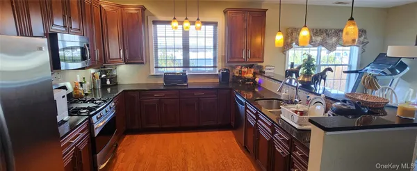 $555,000 | 145 Regency Drive, Fishkill, NY 12524