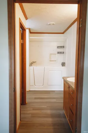 $225,000 | 4708 West 400 South, Russiaville, IN 46979