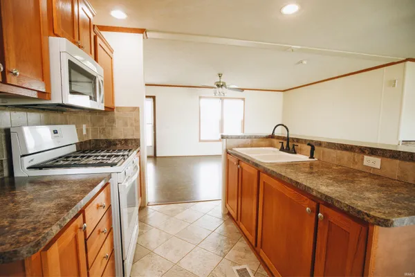 $225,000 | 4708 West 400 South, Russiaville, IN 46979