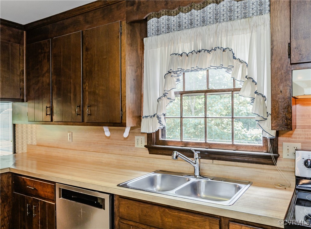 4320 Dunraven Road Chesterfield, VA 23236 - Photo 26 of 49