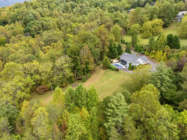 $829,000 | 126 Split Rail Drive, Hayesville, NC 28904