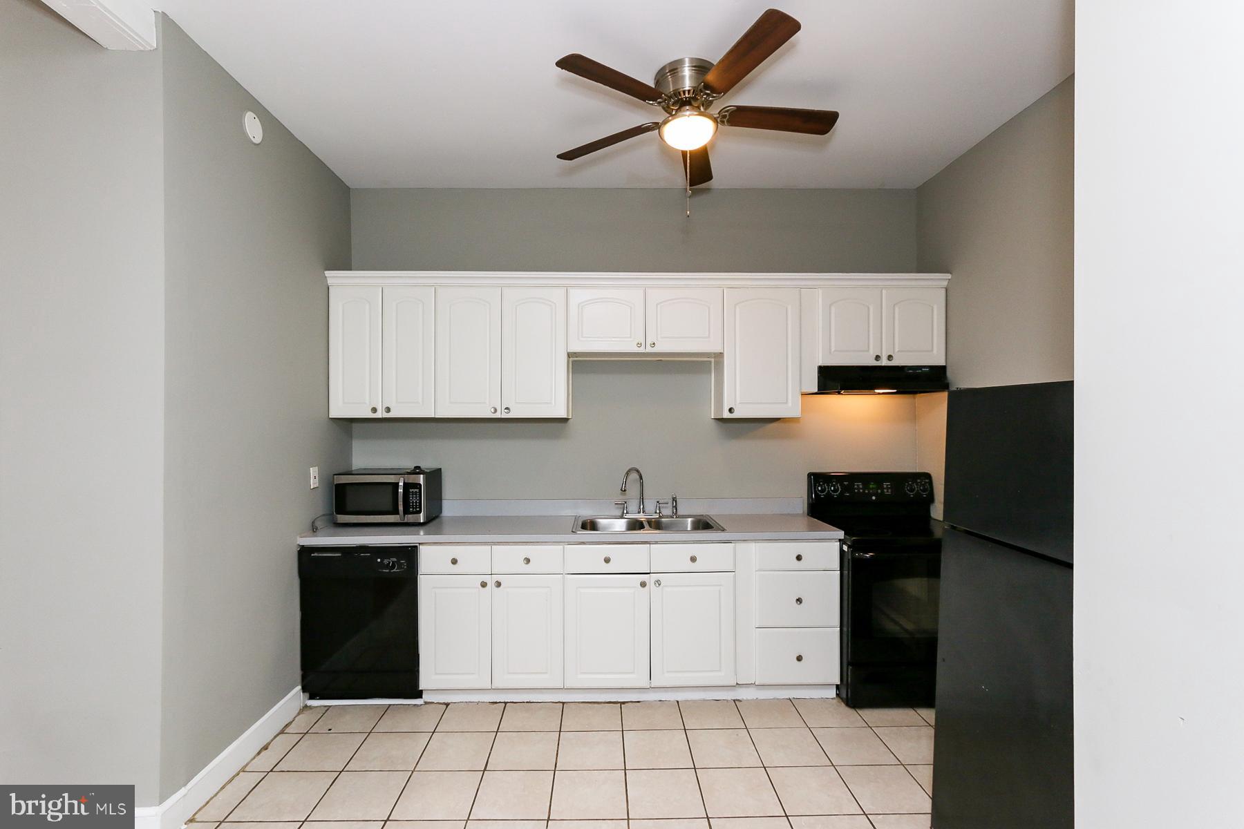 1812 McCulloh Street Baltimore, MD 21217 - Photo 9 of 29 Kitchen