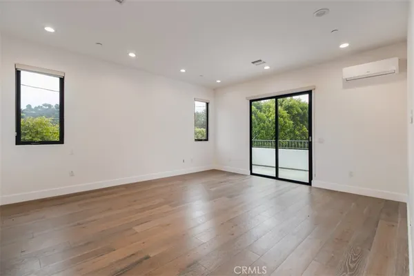 $18,000 | 5017 Hesperia Avenue, Encino, CA 91316