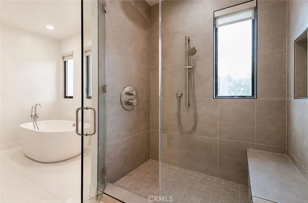 $18,000 | 5017 Hesperia Avenue, Encino, CA 91316