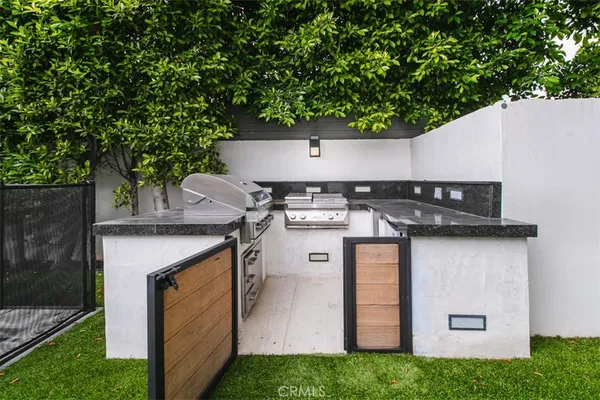 $18,000 | 5017 Hesperia Avenue, Encino, CA 91316