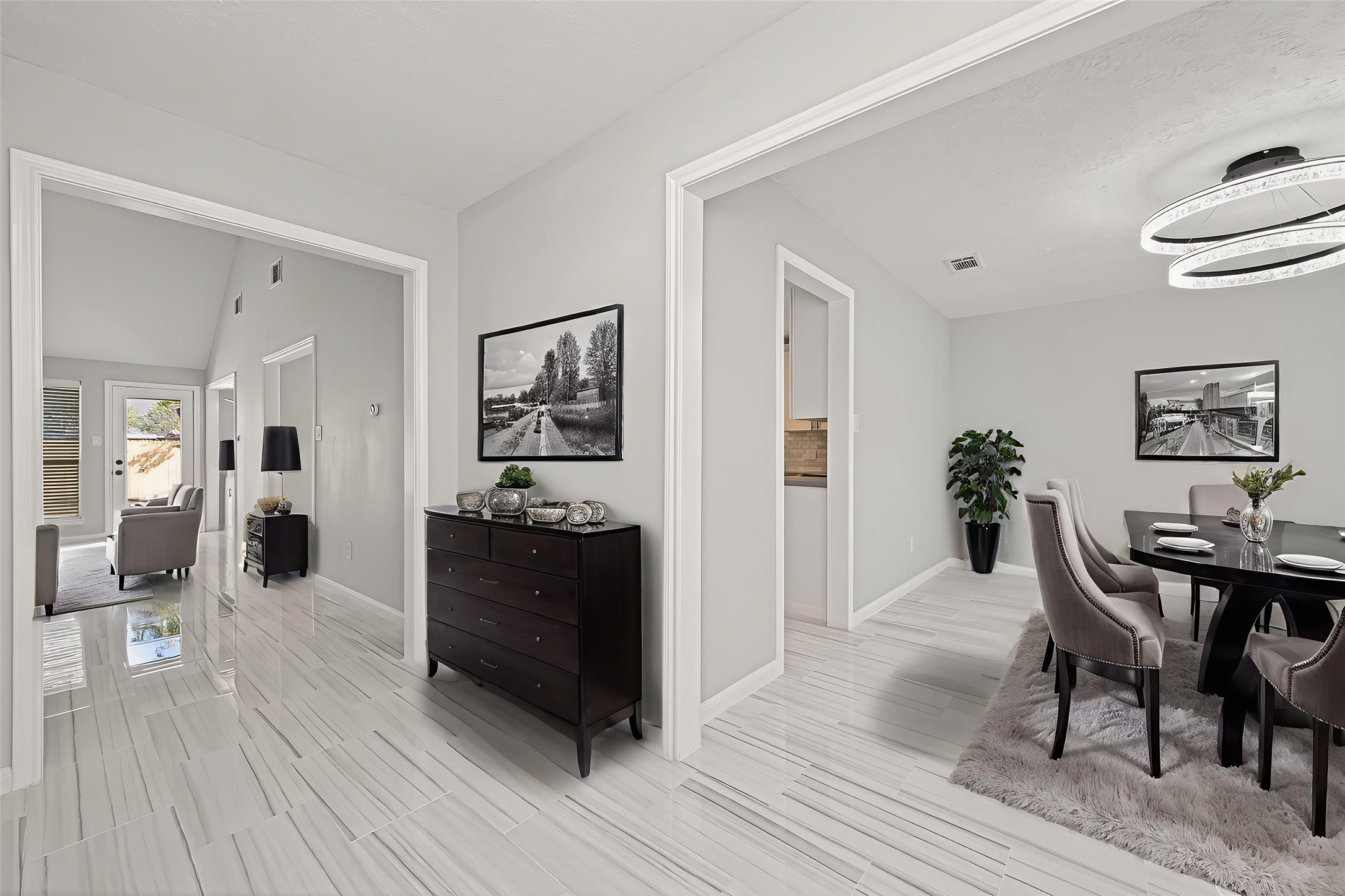 11506 Colonial Trail Drive Houston, TX 77066 - Photo 4 of 42 a view of a livingroom with furniture and wooden floor