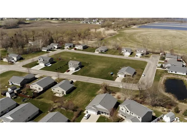 $21,900 | 554 Willow Avenue, Eden Valley, MN 55329