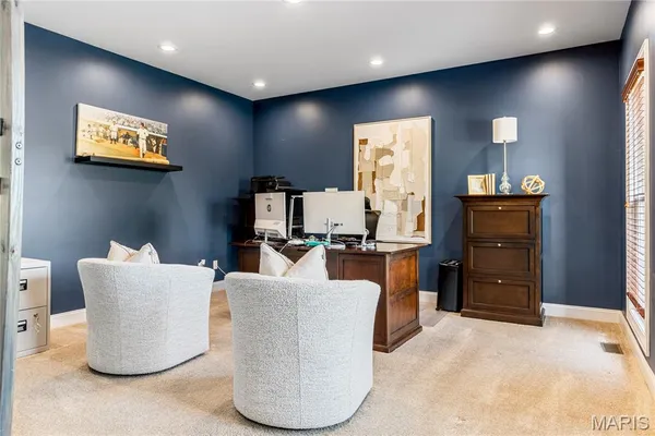 $1,295,000 | 701 Boxwood Manor Court, Ballwin, MO 63021