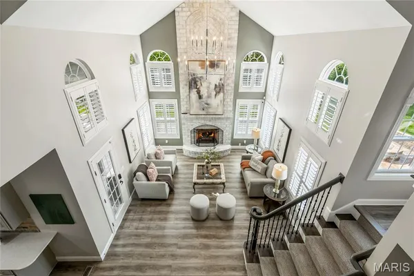 $1,295,000 | 701 Boxwood Manor Court, Ballwin, MO 63021