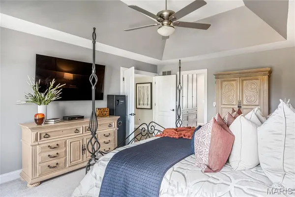 $1,295,000 | 701 Boxwood Manor Court, Ballwin, MO 63021