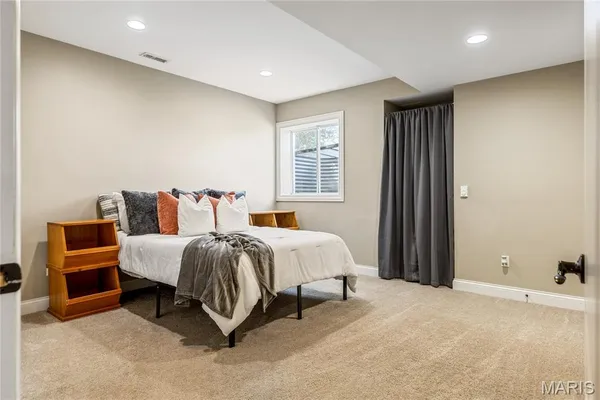 $1,295,000 | 701 Boxwood Manor Court, Ballwin, MO 63021