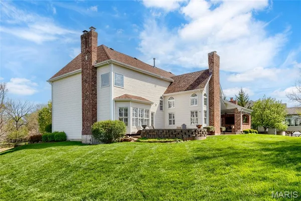 $1,295,000 | 701 Boxwood Manor Court, Ballwin, MO 63021