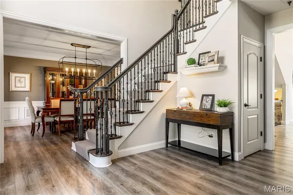 $1,295,000 | 701 Boxwood Manor Court, Ballwin, MO 63021