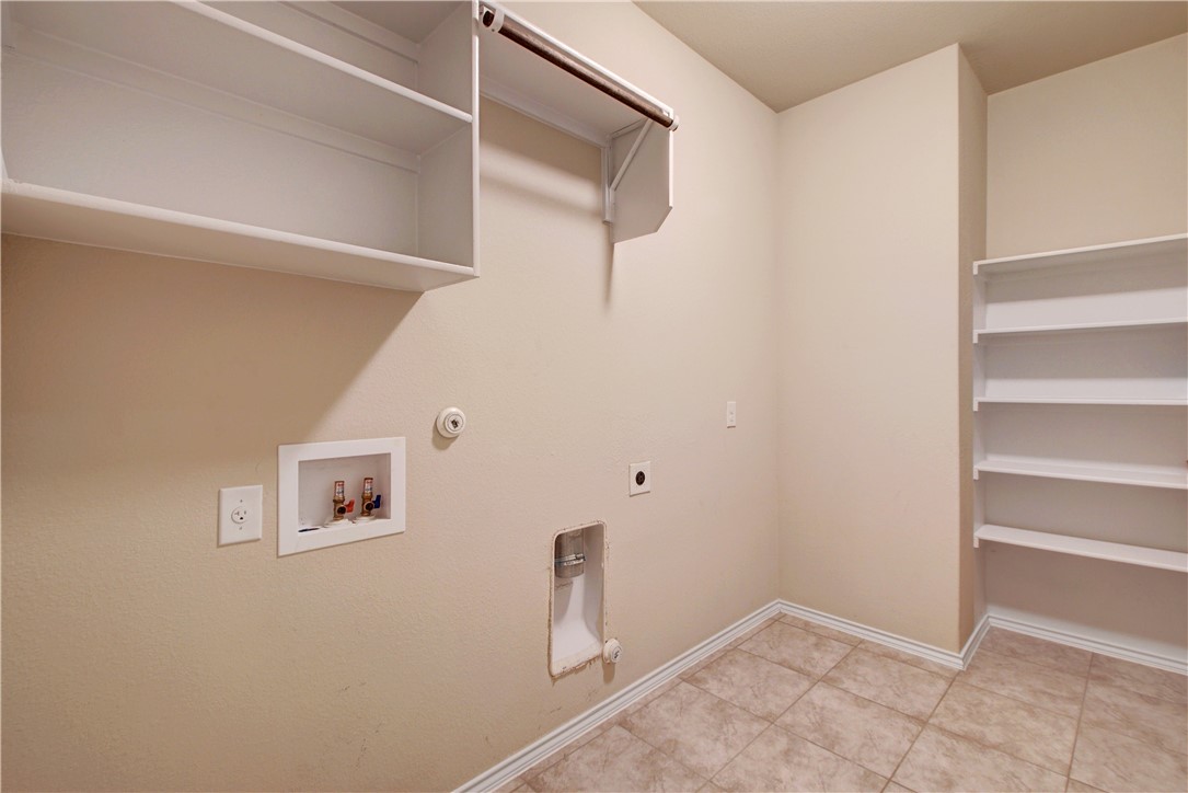 104 Finley Street Hutto, TX 78634 - Photo 22 of 37 a view of small space