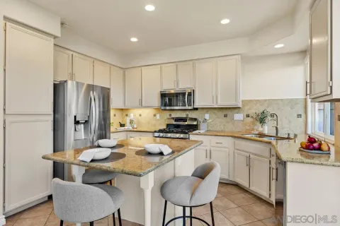 $1,175,000 | 18910 Caminito Cantilena, Unit 10, San Diego, CA 92128