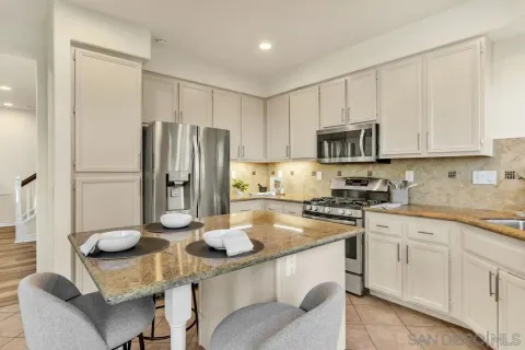 $1,175,000 | 18910 Caminito Cantilena, Unit 10, San Diego, CA 92128
