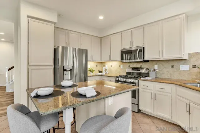 $1,175,000 | 18910 Caminito Cantilena, Unit 10, San Diego, CA 92128