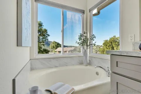 $1,175,000 | 18910 Caminito Cantilena, Unit 10, San Diego, CA 92128